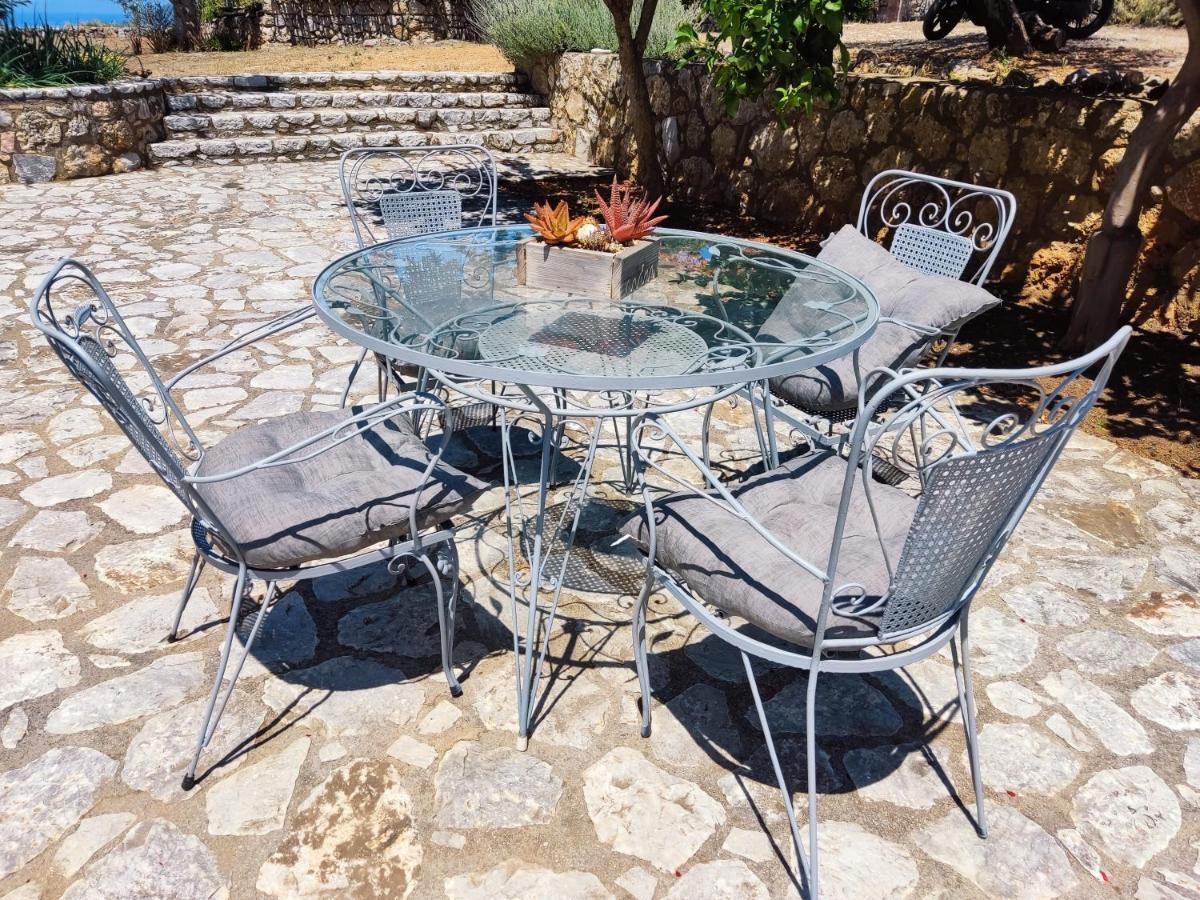 Athina'S Stone House In Kardamyli Villa Exterior photo
