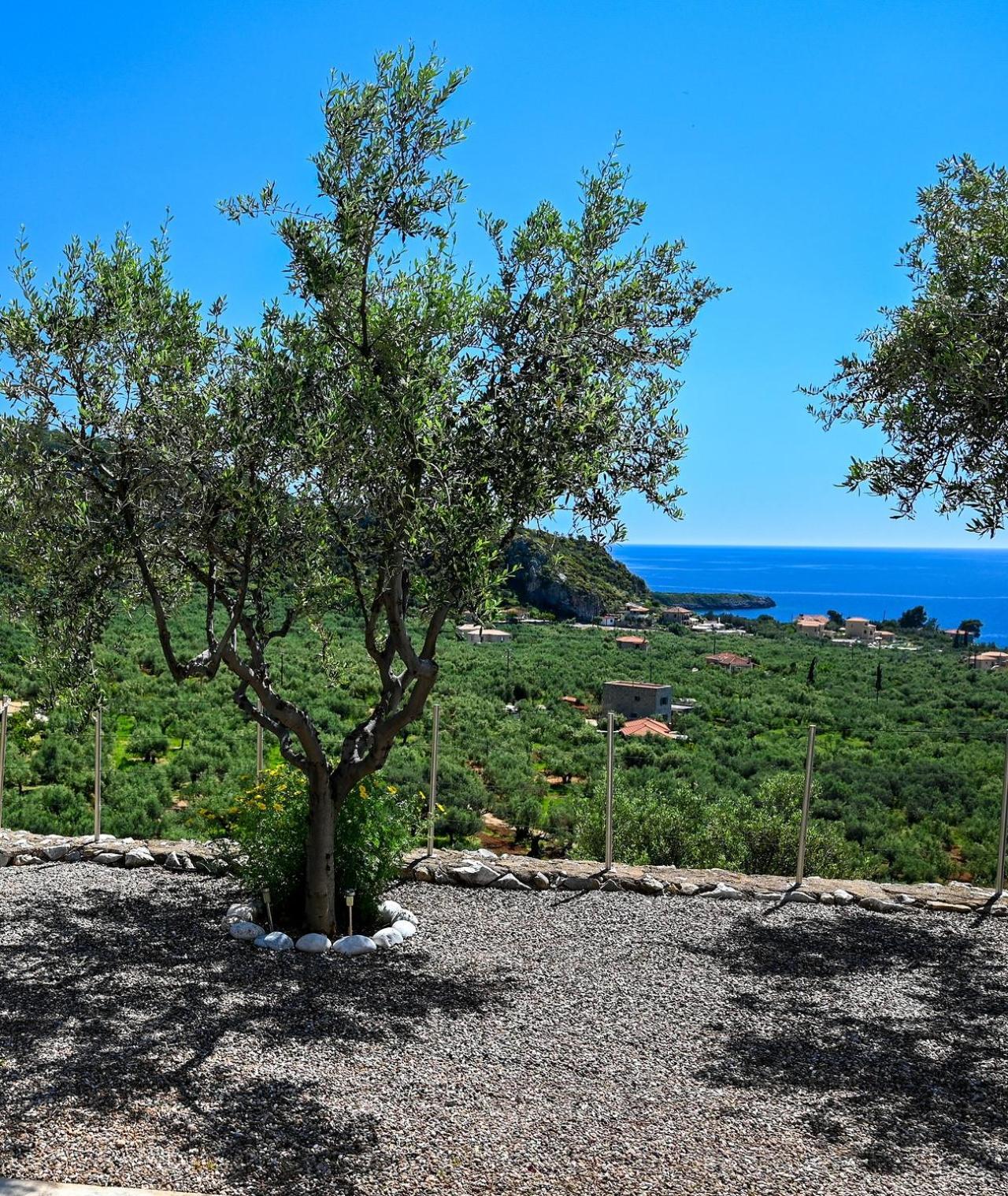 Athina'S Stone House In Kardamyli Villa Exterior photo