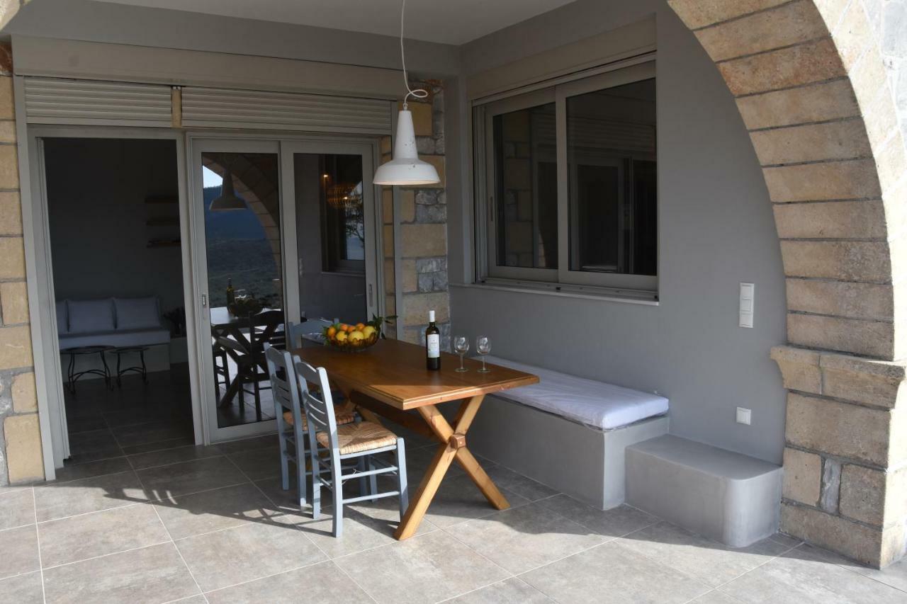 Athina'S Stone House In Kardamyli Villa Exterior photo