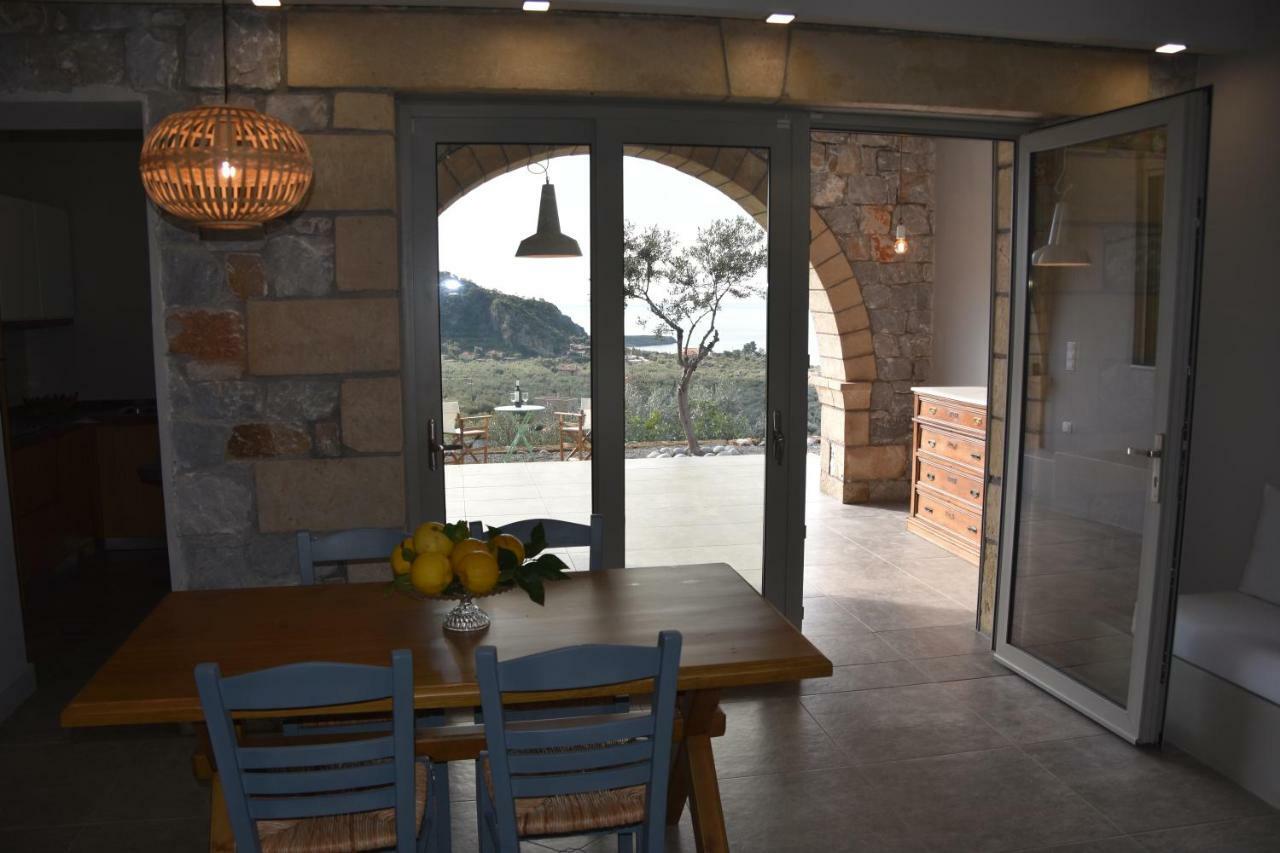 Athina'S Stone House In Kardamyli Villa Exterior photo